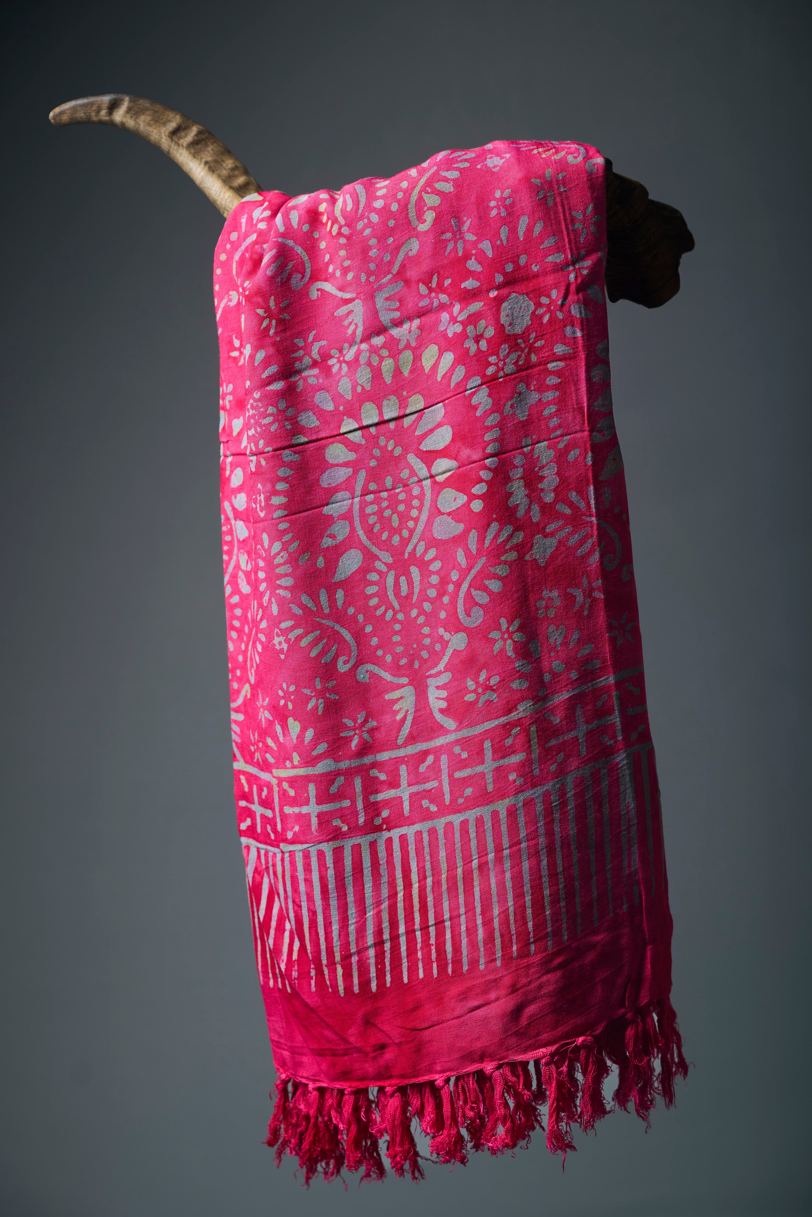 Luxe rayon sarong roze/blauw - Stijlvolle, lichte cover-up & strandhanddoek